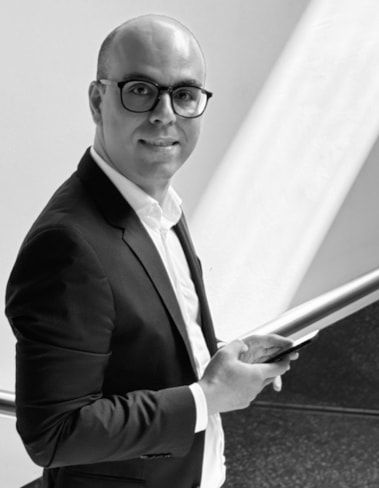 Prof. Nik Neshat